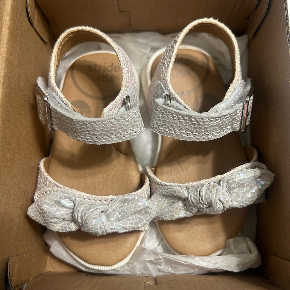 Stride Rite sandals size 4W Like New (worn once)